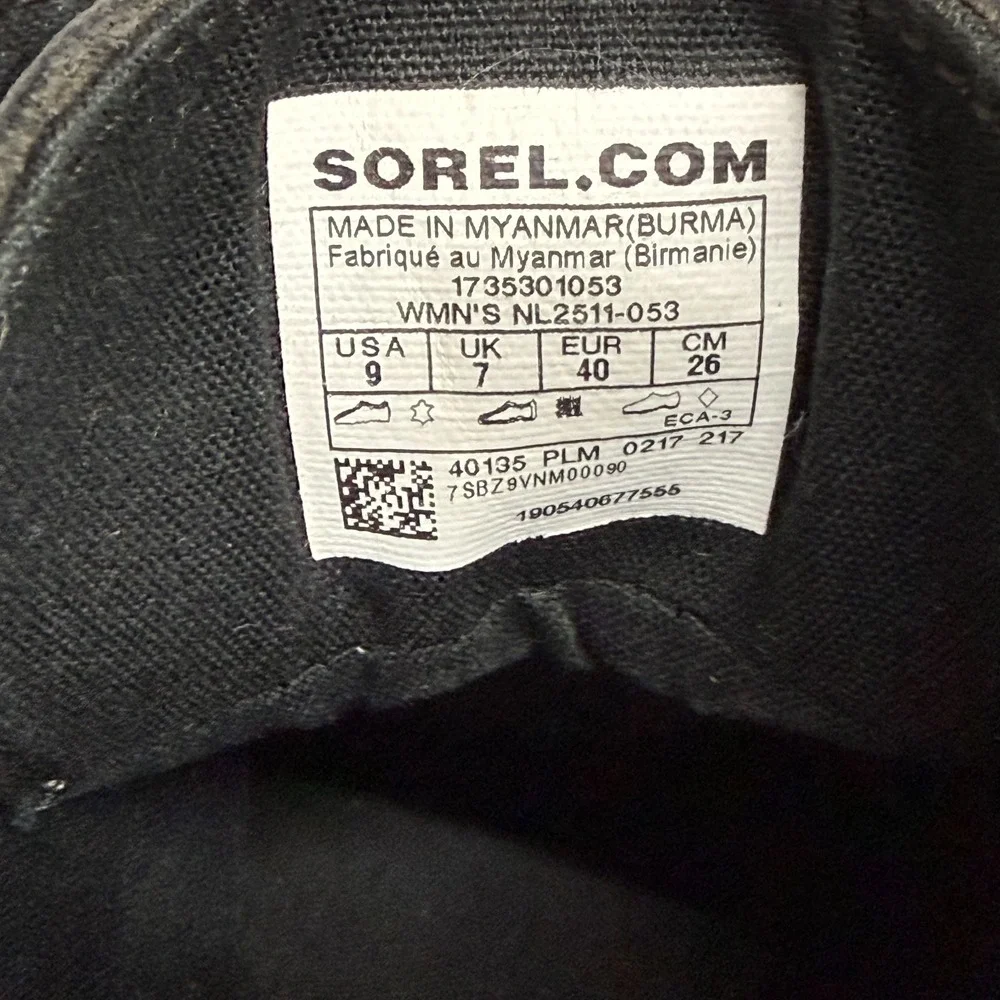 Sorel Out N About‎ Boots Womens 9 Gray Patent Leather Waterproof Snow Boots
